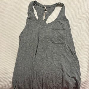 Lululemon gray tank with pocket